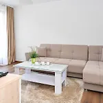 Nina Apartman *