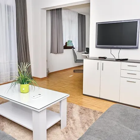 Nina Apartman